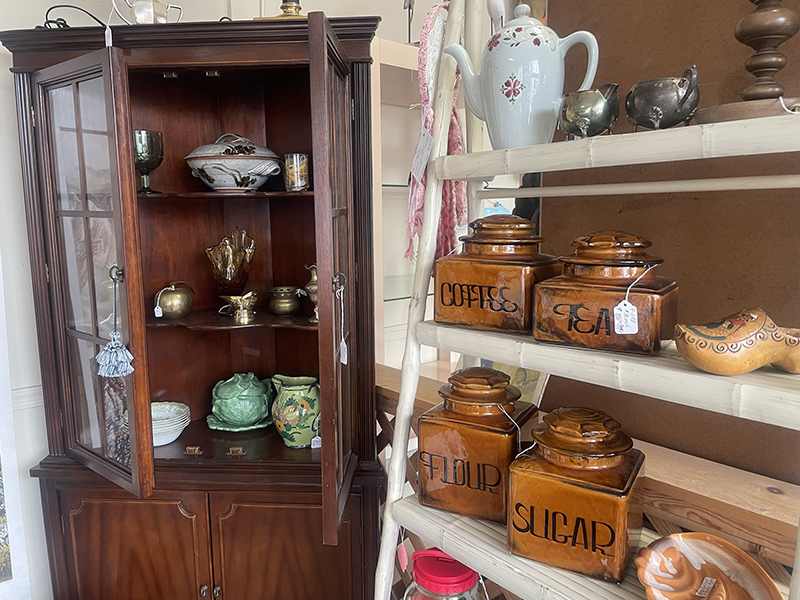 Antiques Pottery Berlin Maryland